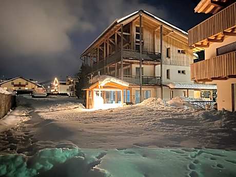 Garni - Hotel Am Burghuegel