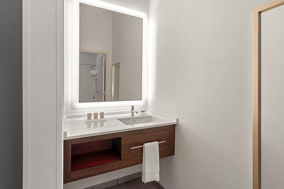 Holiday Inn & Suites Bothell an IHG Hotel