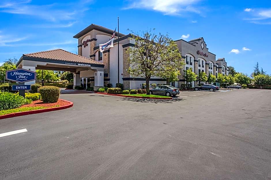 Hampton Inn By Hilton Oakland-Hayward