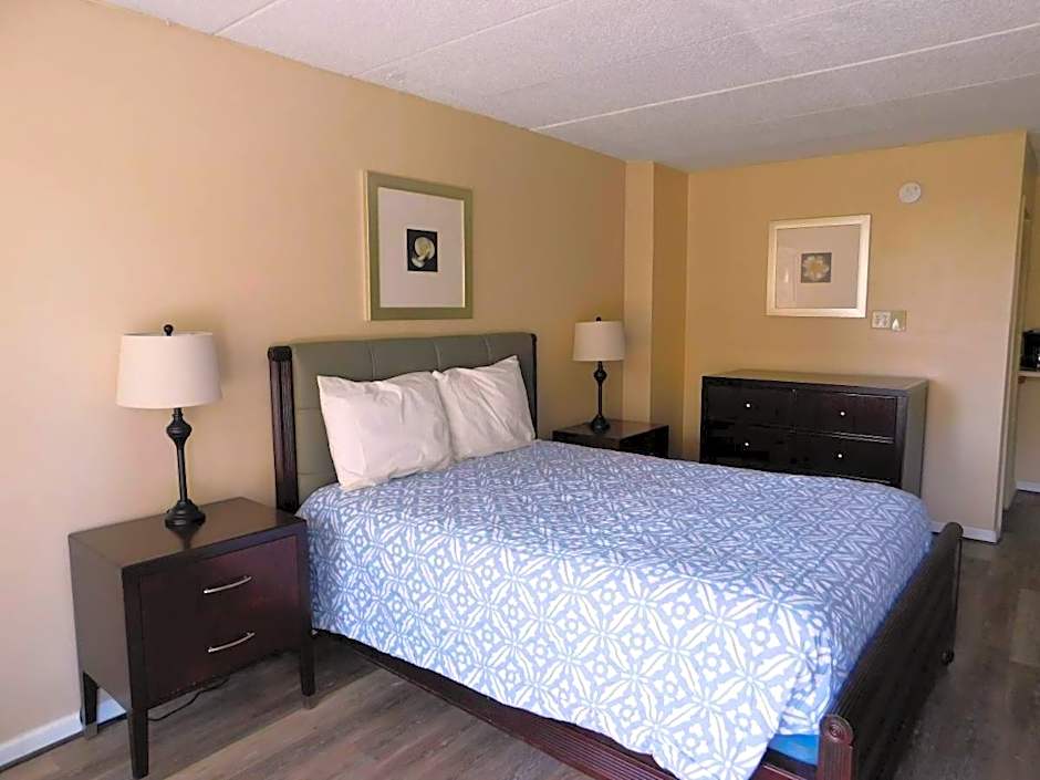APM Inn and Suites