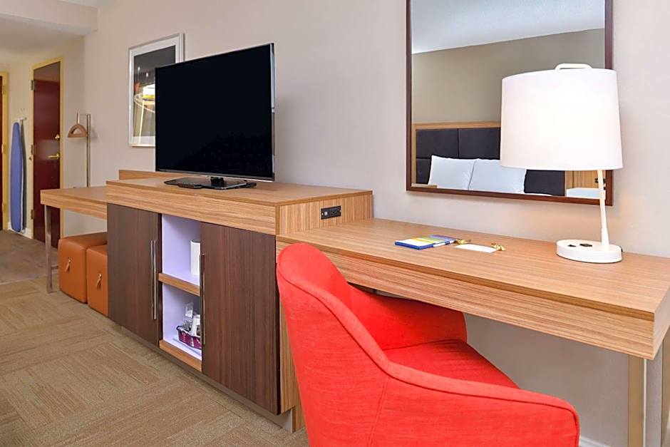 Hampton Inn By Hilton Greensboro-East