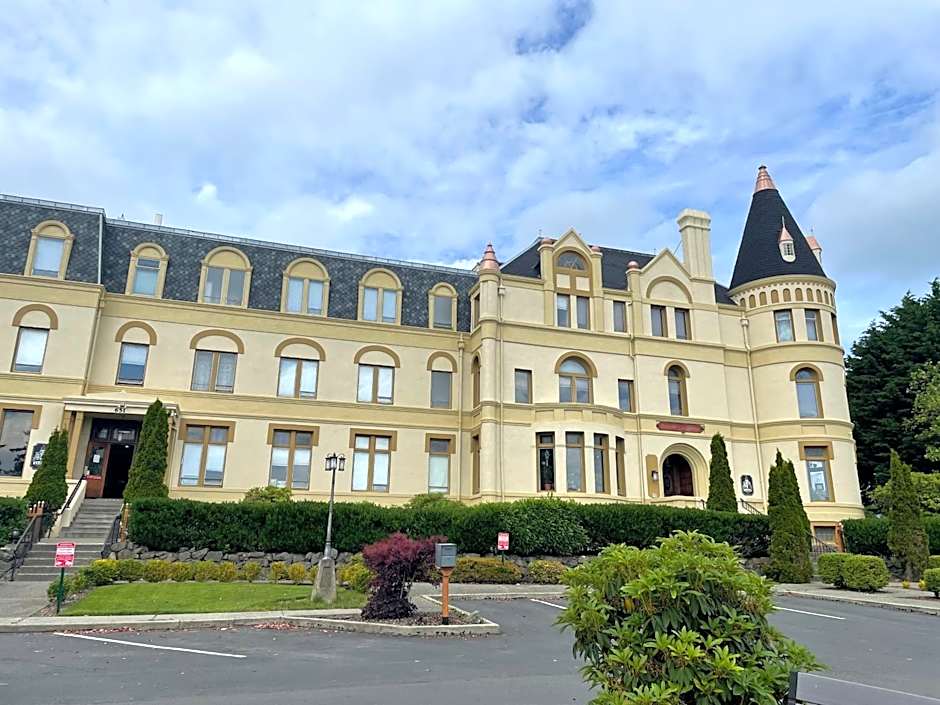 Manresa Castle