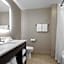 Holiday Inn Express & Suites Woodside LaGuardia Airport By IHG