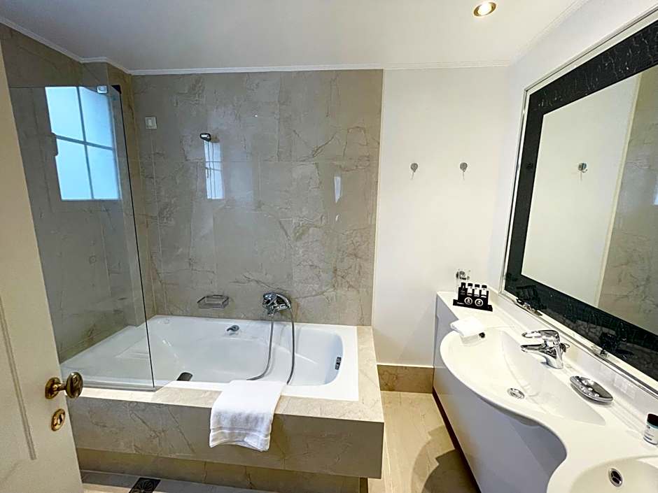 Theoxenia House Hotel