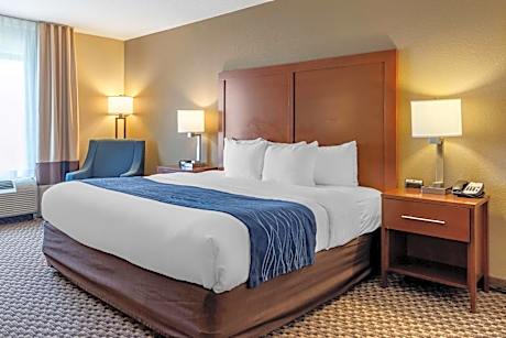 King Room - Accessible/Non-Smoking