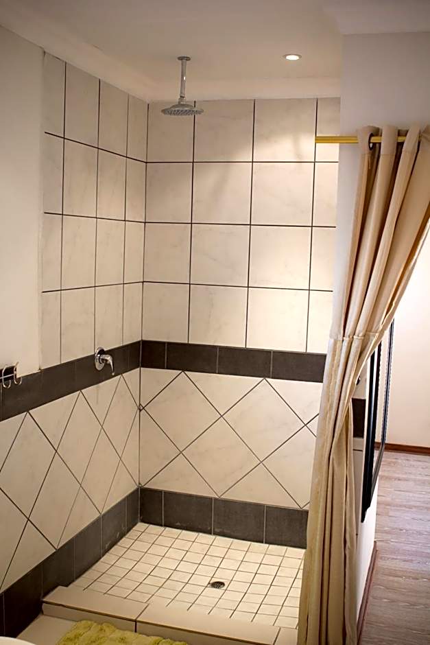 Villa Mexicana Guesthouse