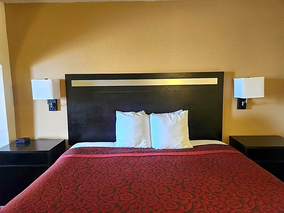 Days Inn by Wyndham Hammond