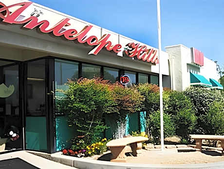Antelope Hills Inn