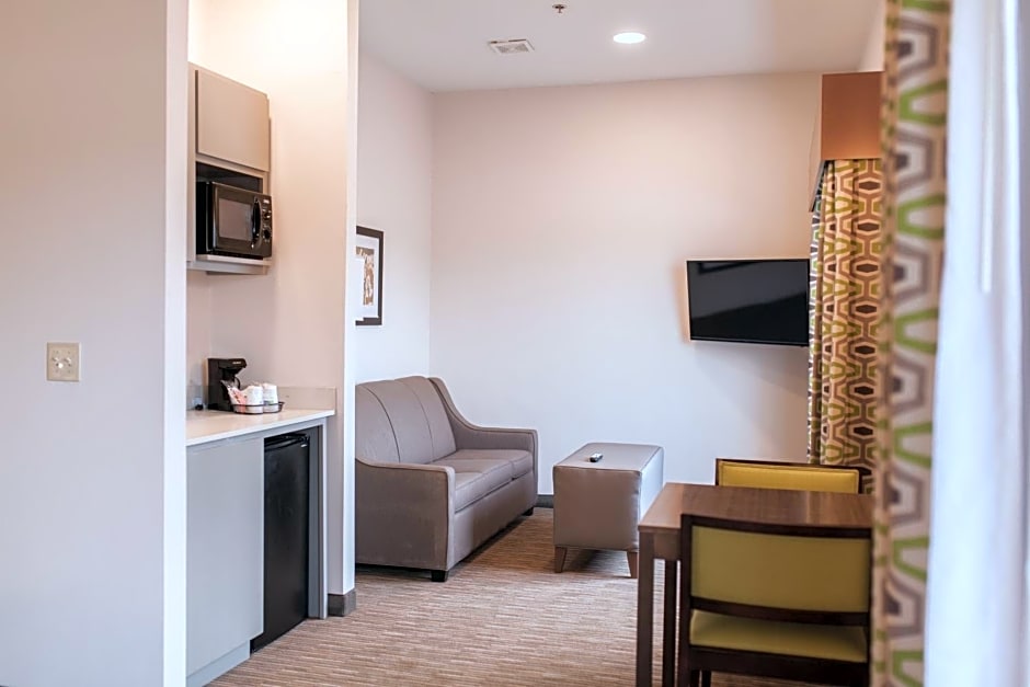 Holiday Inn Express & Suites Sweetwater, an IHG Hotel
