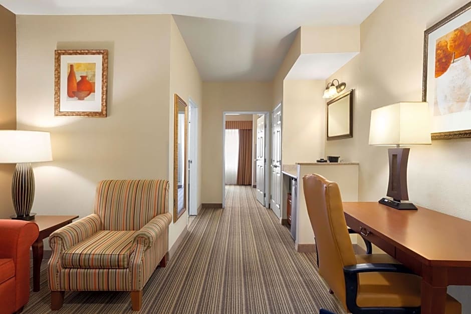 Country Inn & Suites by Radisson, Columbia, MO