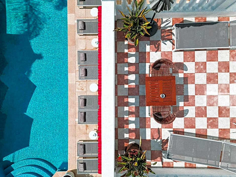 Hôtel La Villa Juan Beach