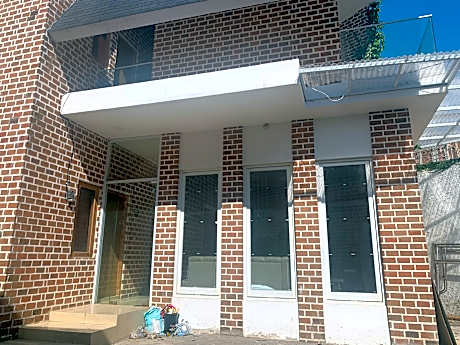 Hotel O Penginapan Fauziah Syariah Near Mesjid Taqwa Mamminasae