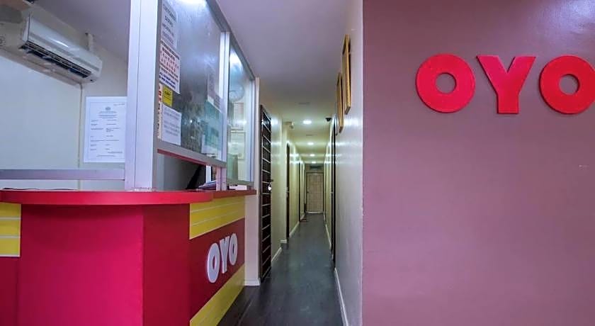 Hotel O Taj (seksyen 13)