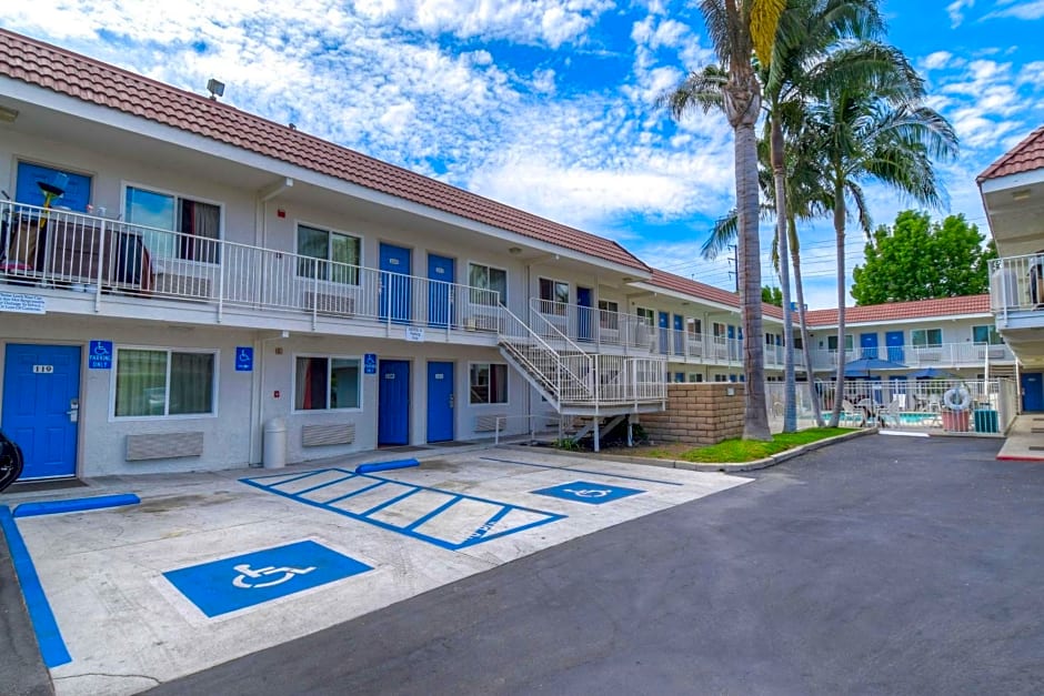 Motel 6-Costa Mesa, CA