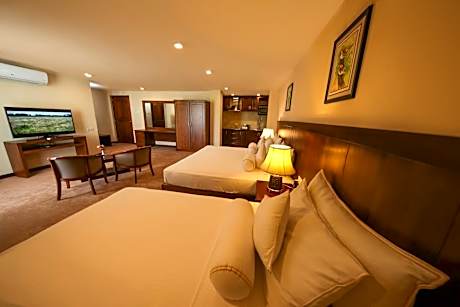 Luxury Triple Room