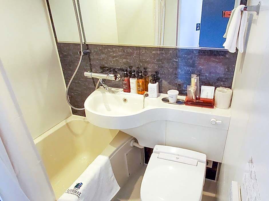 Hotel LiVEMAX Kyoto Nijojo-Nishi