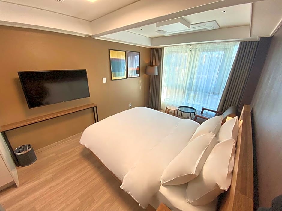 Chungchoho Best Hotel