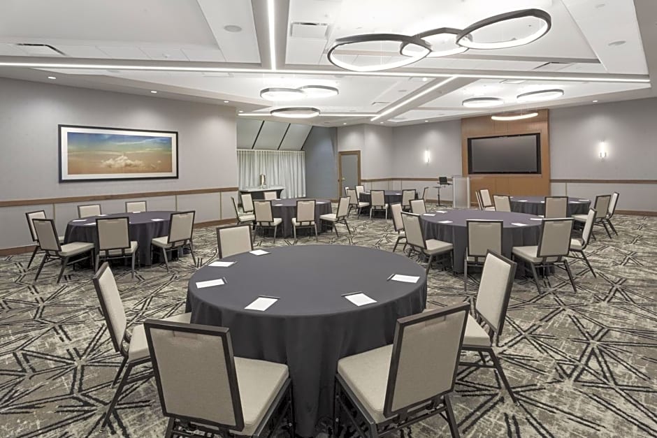 Crowne Plaza Lansing by IHG