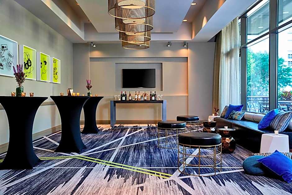 Renaissance by Marriott Atlanta Midtown Hotel