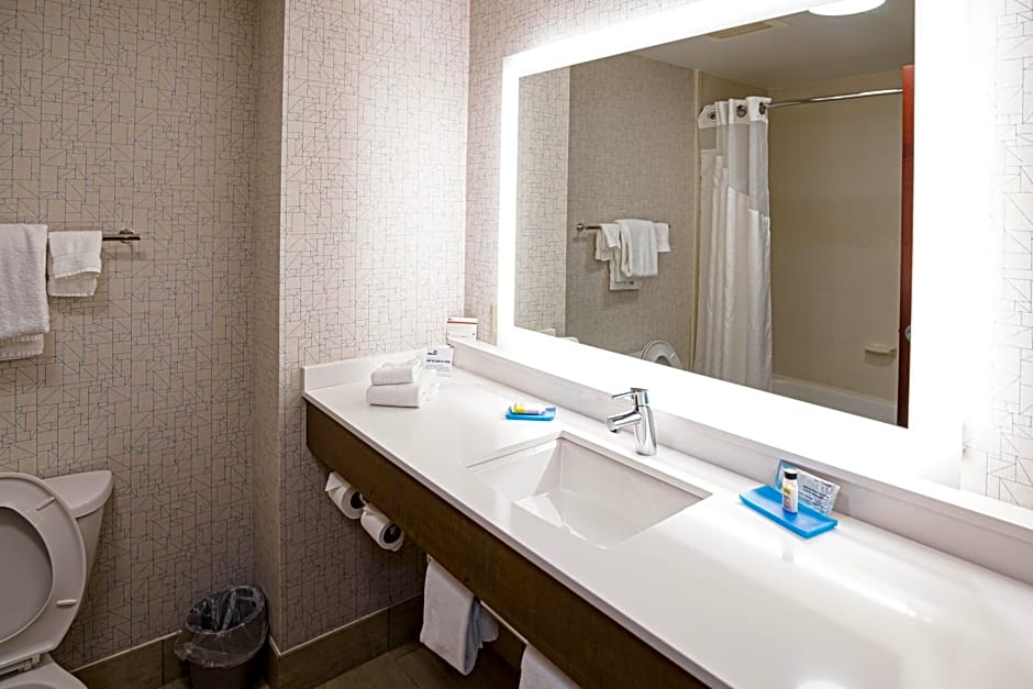 Holiday Inn Express & Suites Knoxville - Farragut by IHG