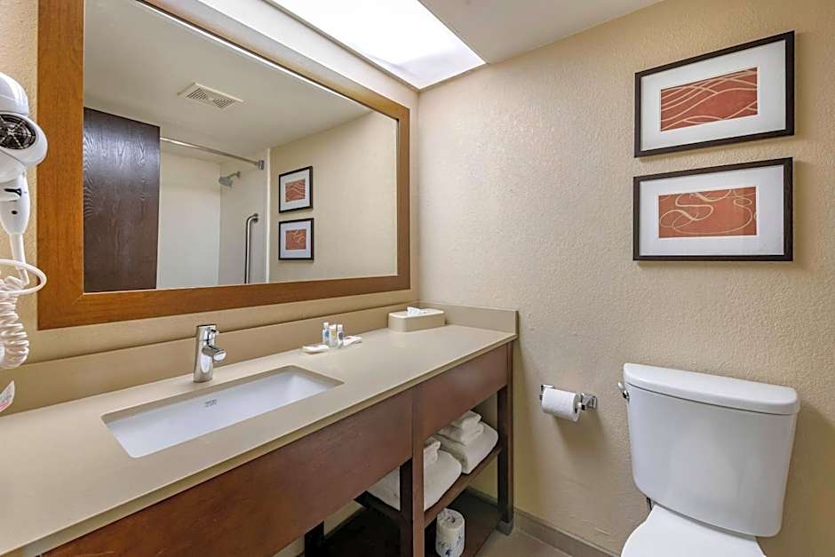 Comfort Suites Baymeadows Near Butler Blvd