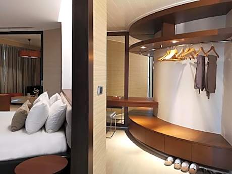 Two-Bedroom Oceanfront Royal Suite