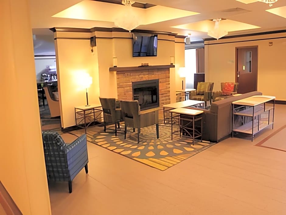 Holiday Inn Express & Suites Belle Vernon By IHG