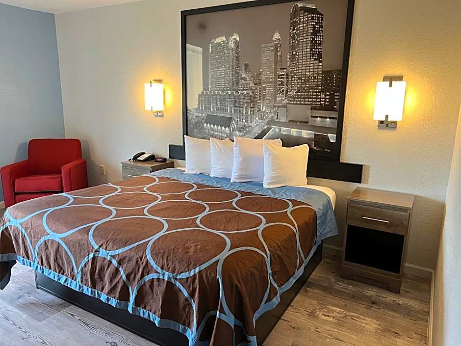 Super 8 by Wyndham Clemmons/Winston-Salem Area