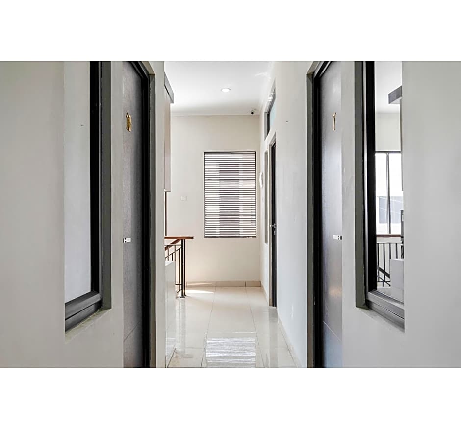 OYO Life 3248 Vision Residence Karawang