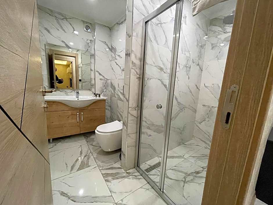 Le Luxe Suites Hotel