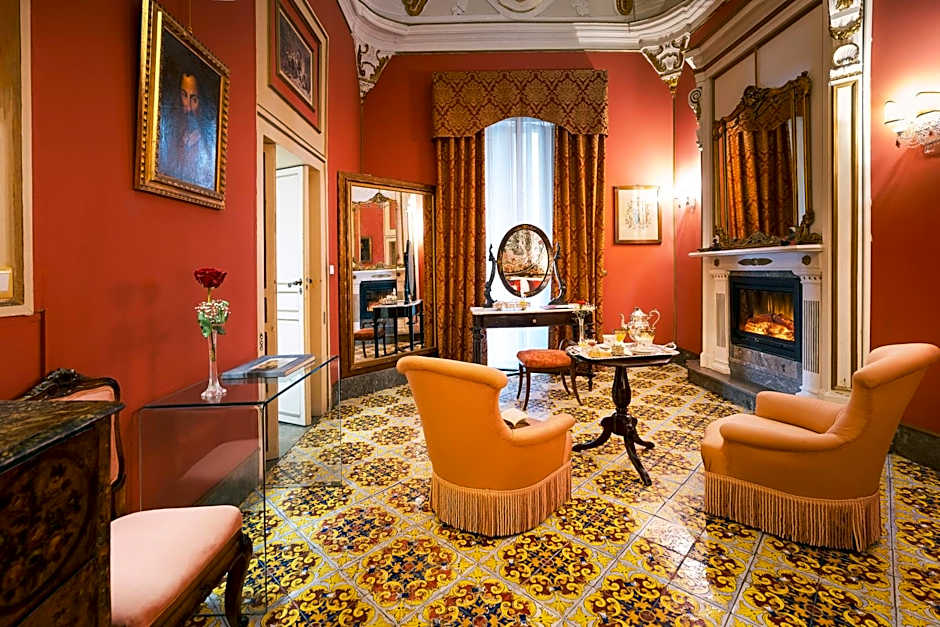Palazzo Arone dei Baroni di Valentino
