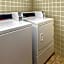 Days Inn & Suites by Wyndham Madison Heights MI