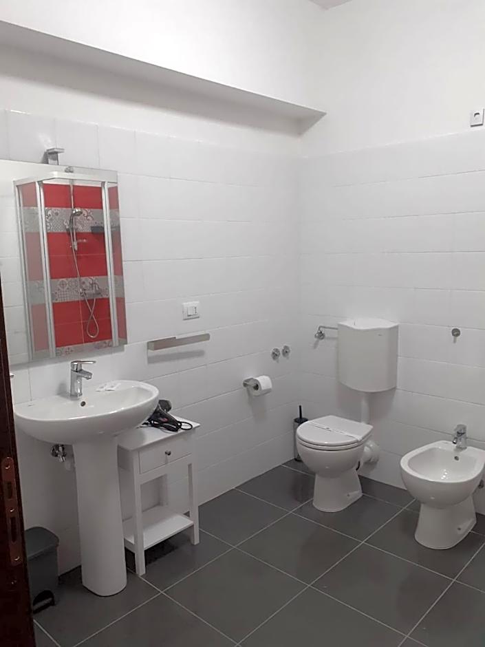 LOVELY BIANCO - Rooms & Apartment