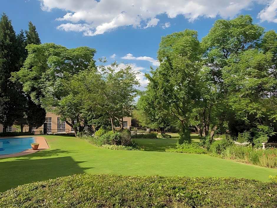 Chartwell Castle & Guest House