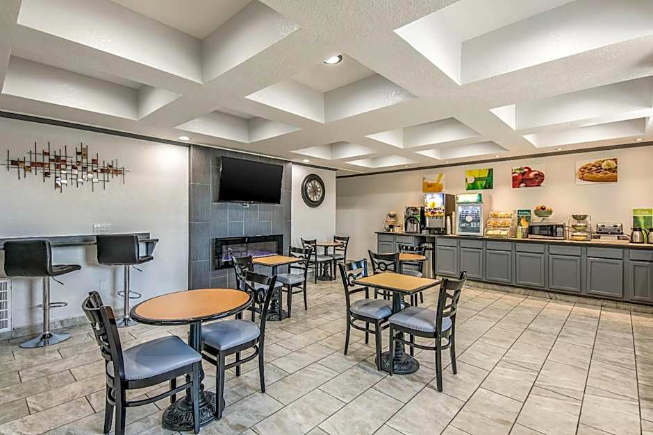 Quality Suites Maumelle - Little Rock Northwest