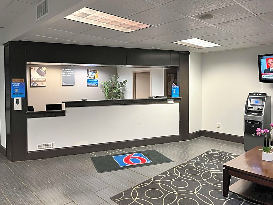 Studio 6 Suites Clarion, PA