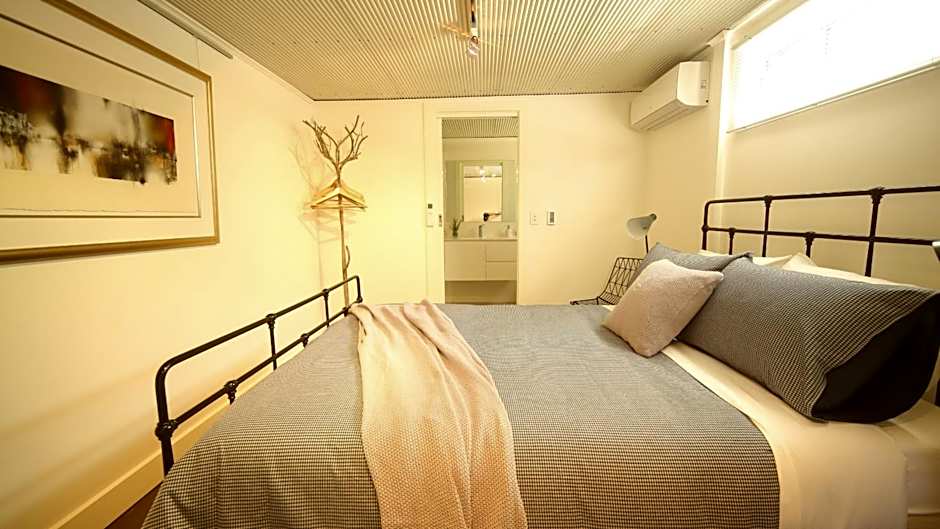 Irongate Studio B&B