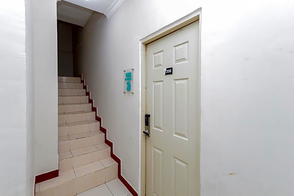 Urbanview Hotel Syariah Near Gelora Delta Sidoarjo