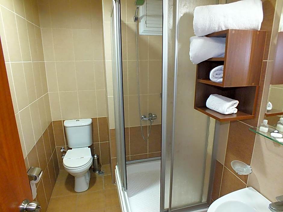Lifos Hotel