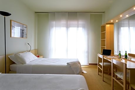 Classic Twin Room