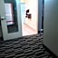 La Quinta Inn & Suites by Wyndham Memphis Airport Graceland