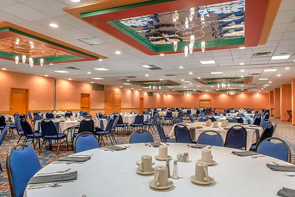 Quality Hotel Conference Center Cincinnati Blue Ash
