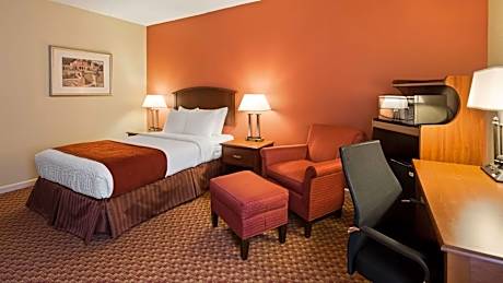 Queen Room with Bath Tub - Mobility Accessible