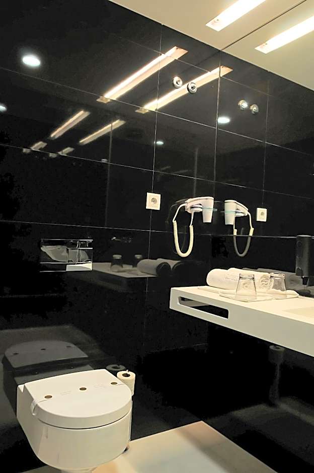 Open Village Sports Hotel & Spa Club