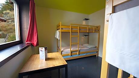 Quadruple Room with Private Bathroom