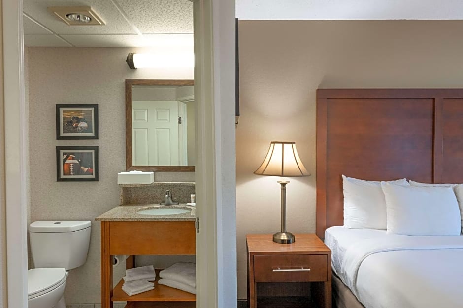 MainStay Suites Foxboro - Mansfield