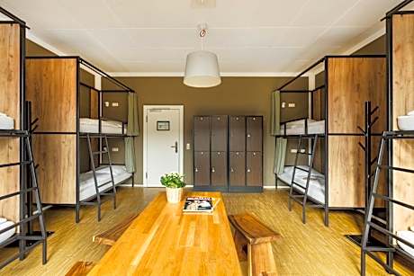 Single Bed in 8-Bed Dormitory Room - Women