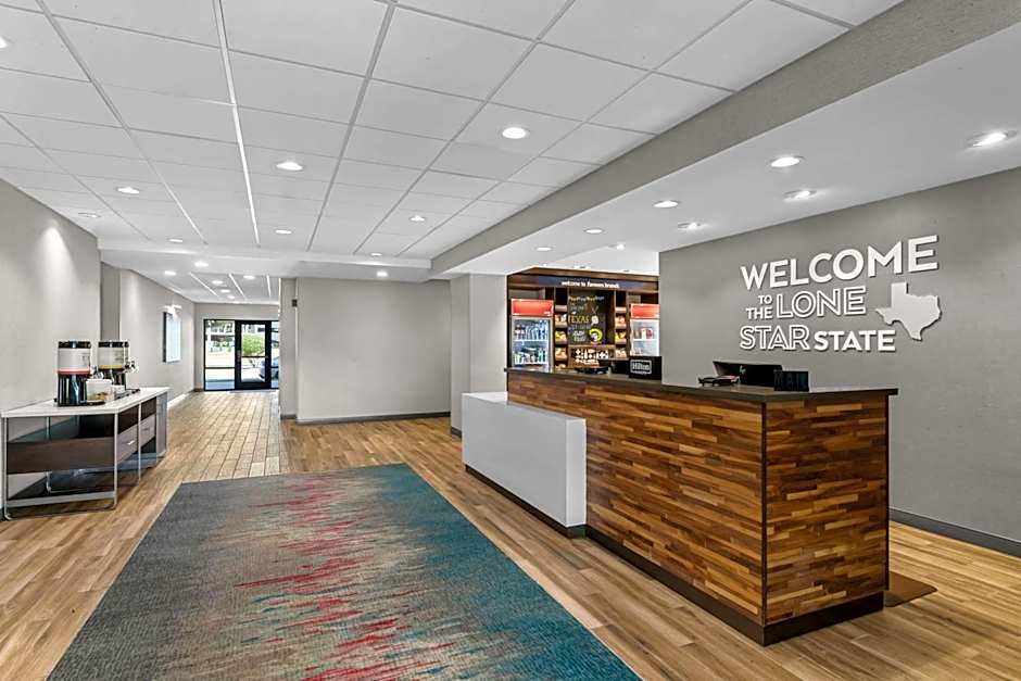 Hampton Inn By Hilton & Suites Farmers Branch Dallas, Tx