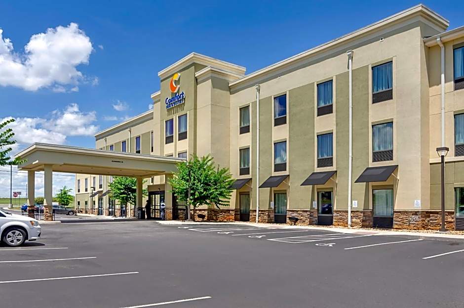 Comfort Inn & Suites Lynchburg Airport - University Area
