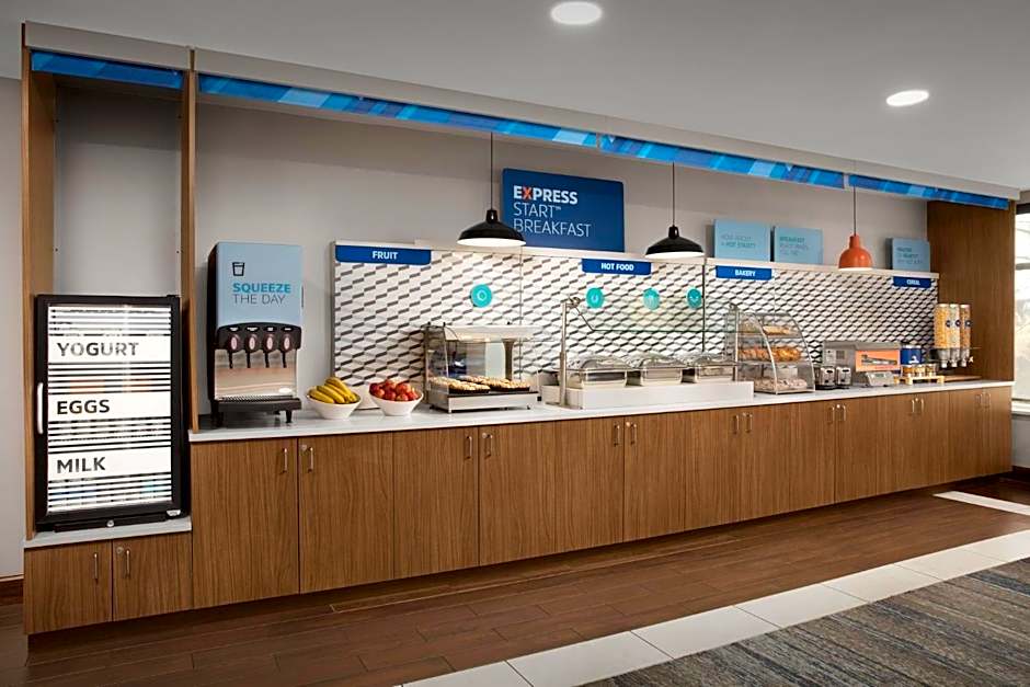 Holiday Inn Express & Suites Chambersburg By IHG